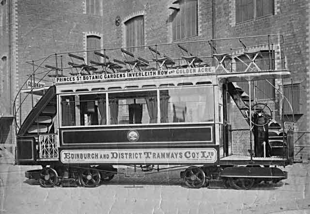 early-edinburgh-tram